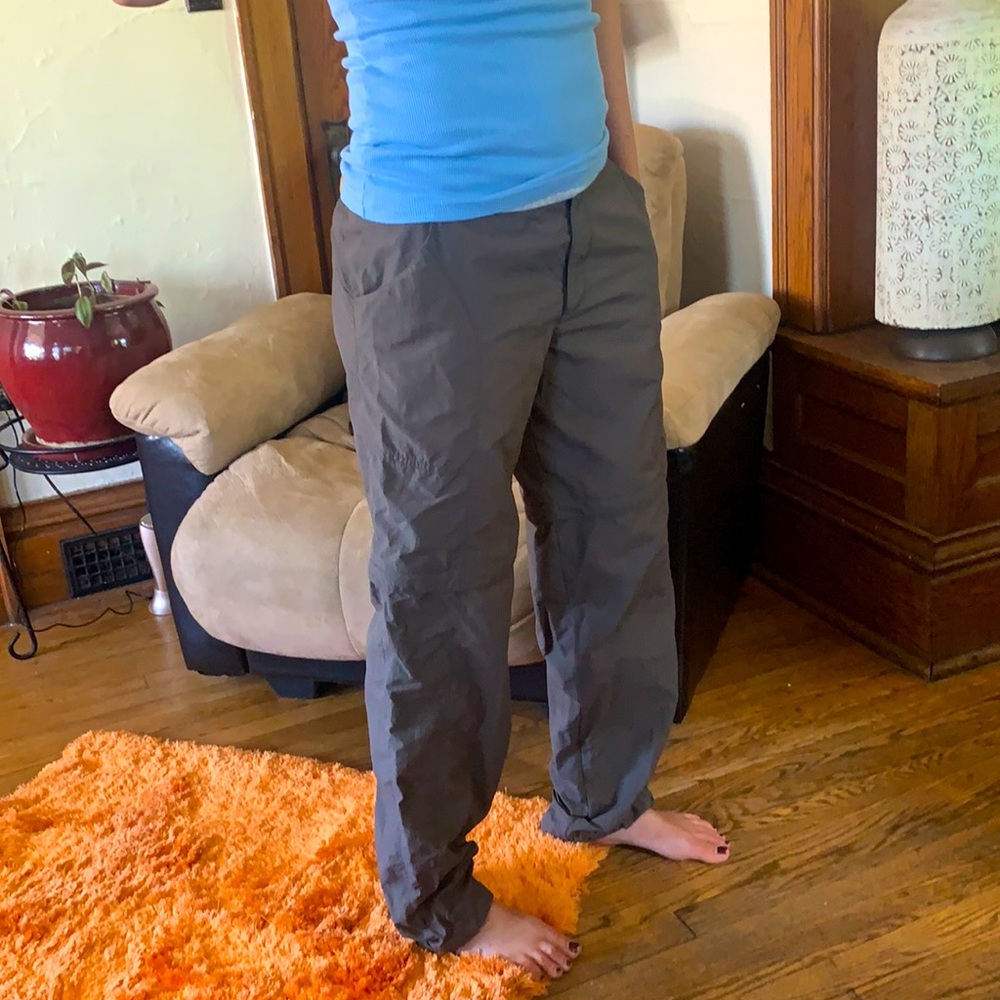 Convertible pants — that quickly become shorts!